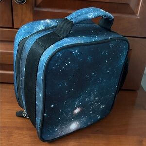 Pottery Barn Teen (PB Teen) Gear-Up lunch bag.